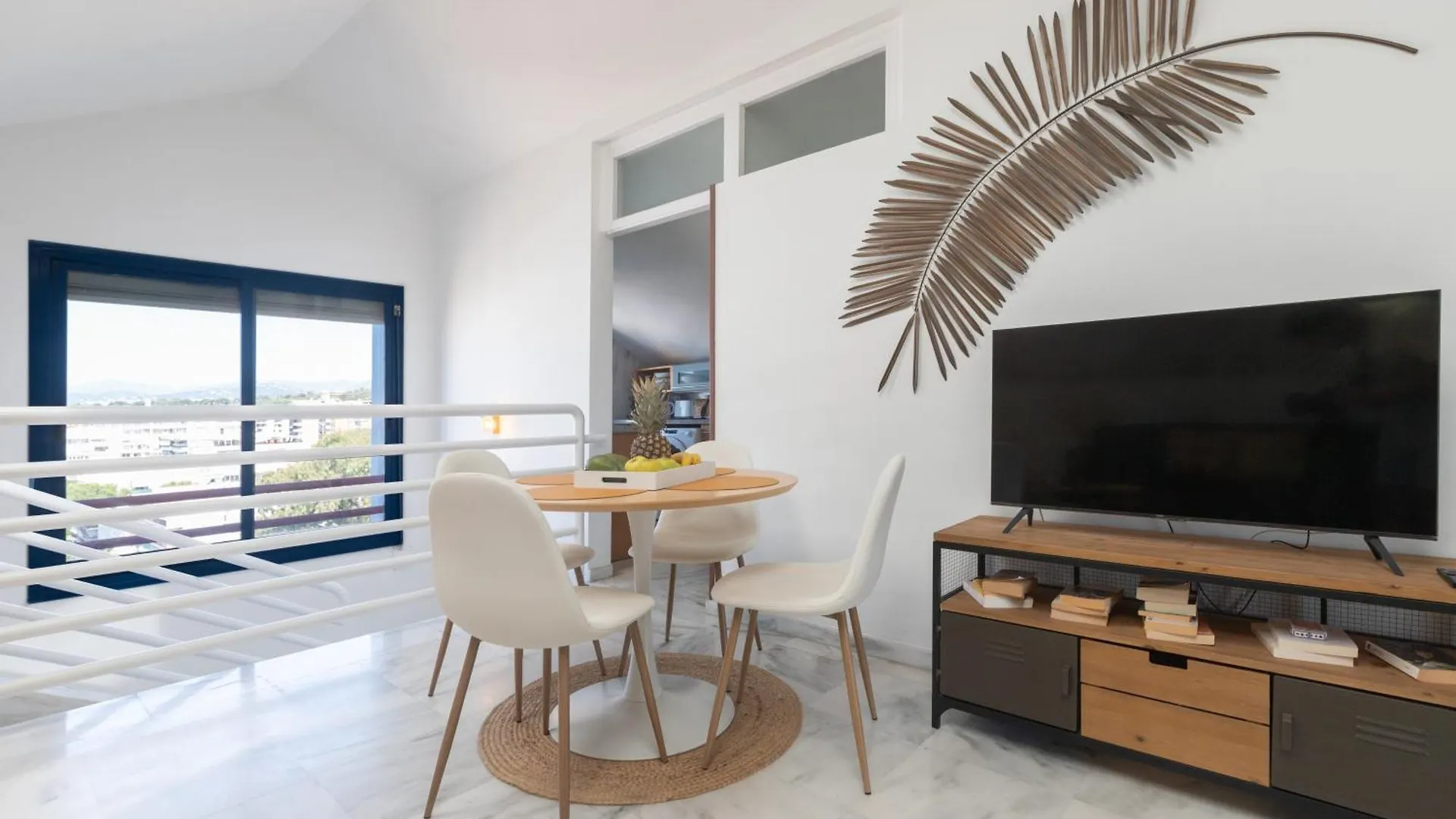 公寓 Blue Glass Penthouse In Marbella City Center