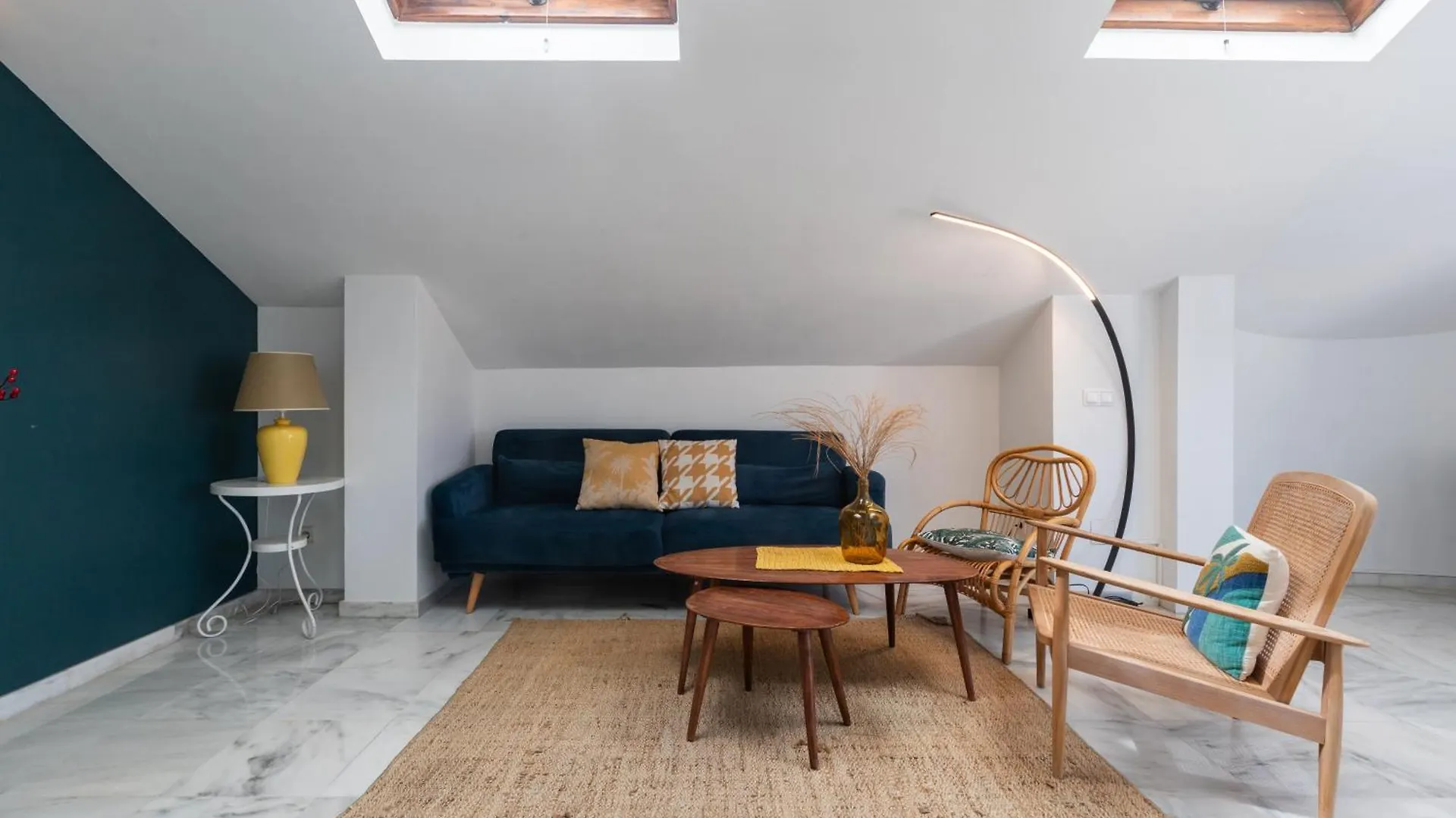 Blue Glass Penthouse In Marbella City Center 0*,  西班牙