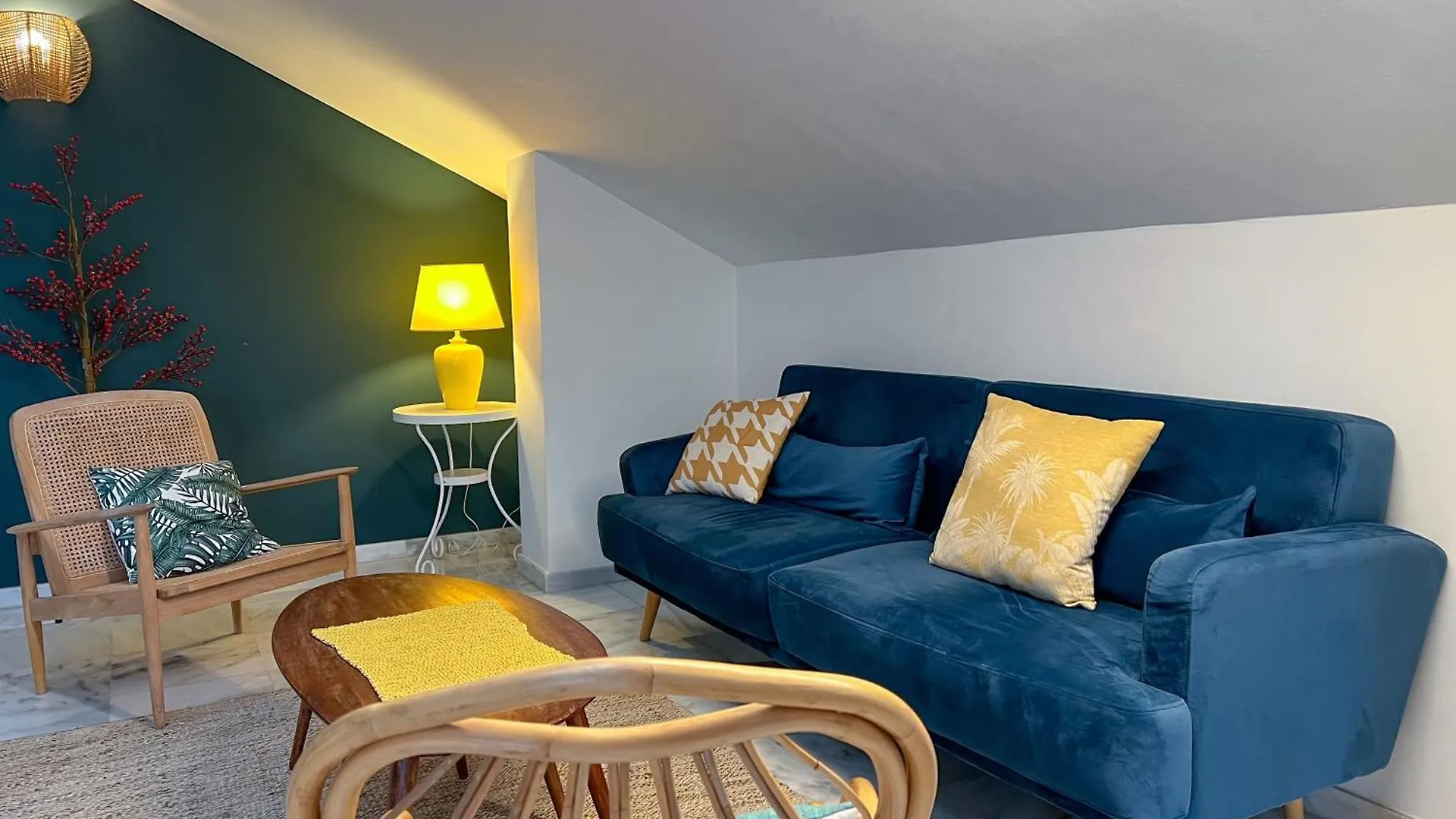 Blue Glass Penthouse In Marbella City Center 0*,  Spanje