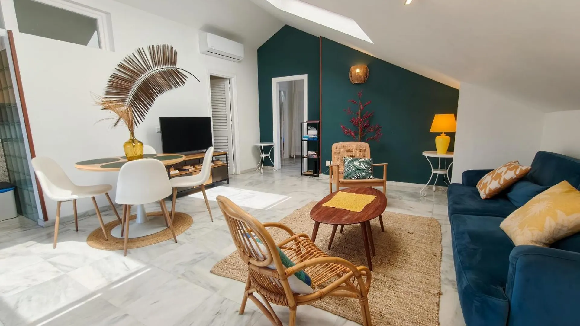 Blue Glass Penthouse In Marbella City Center