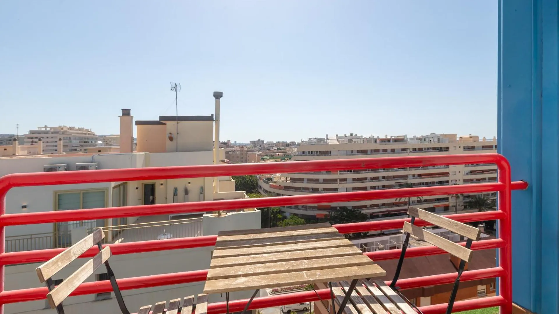 Blue Glass Penthouse In Marbella City Center